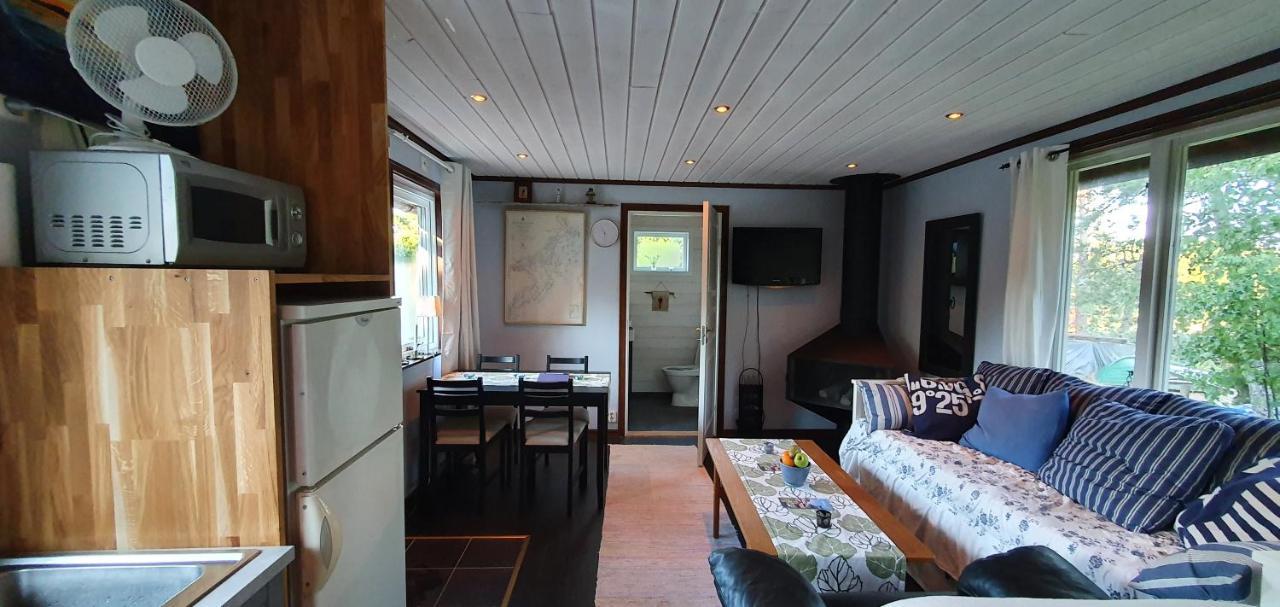 Moeja Stuga I Stockholms Skaergard Buitenkant foto